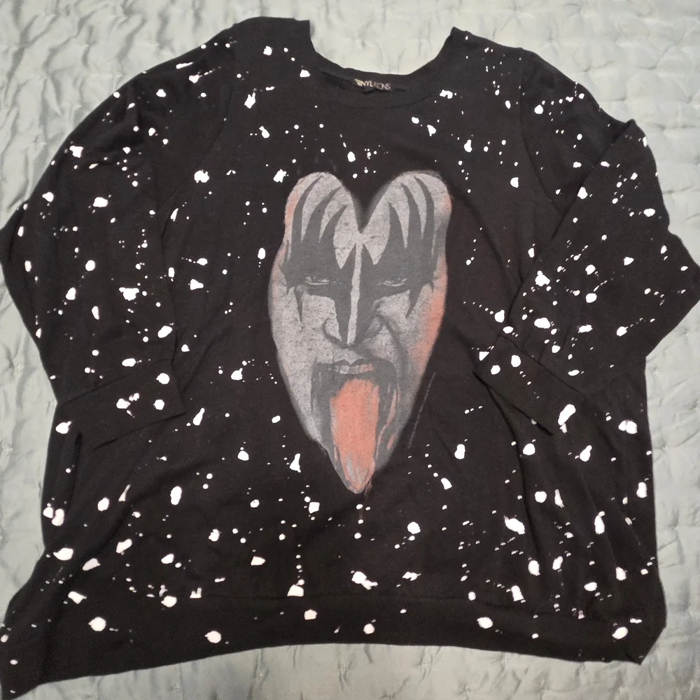 Torrid 6x KISS Band Splatter Fleece Sweatshirt- Gene Simmons - Picture 5 of 9